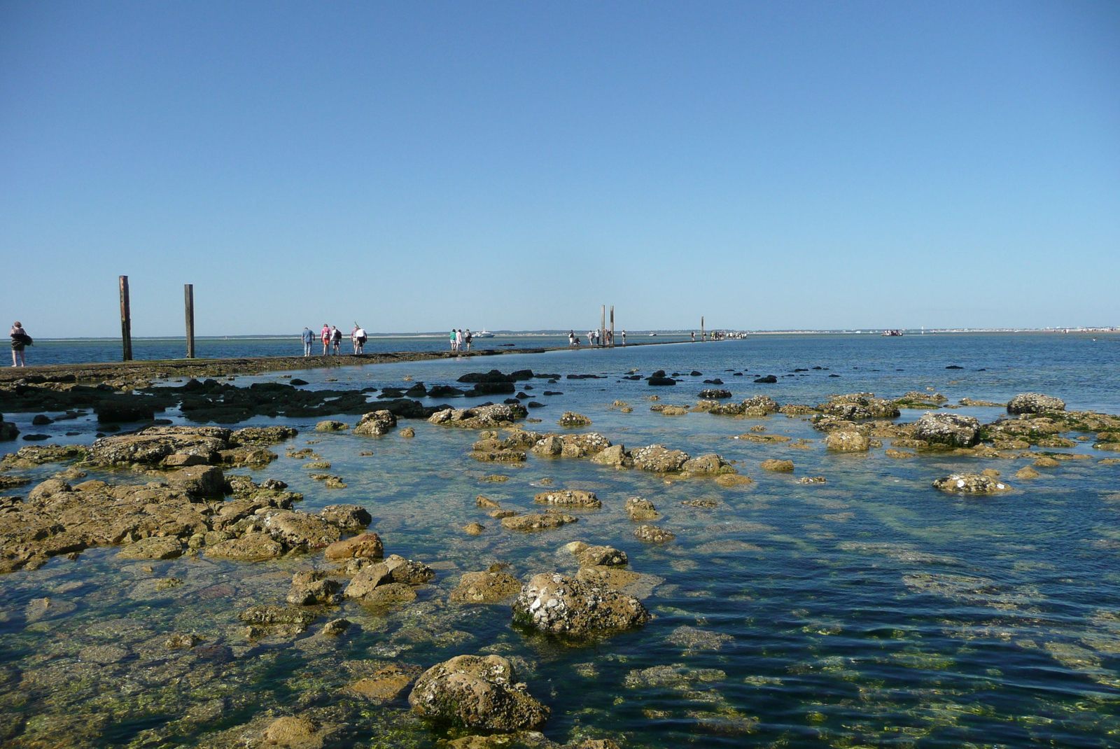 Le peyrat, chemin d'accès au phare