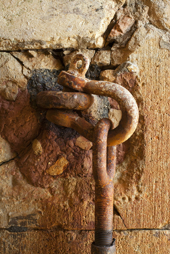 Détail de l'attache de la porte à marées